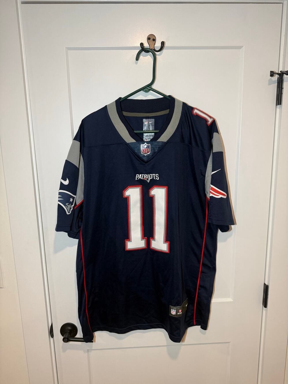 Julian Edelman New England Patriots On Field Nike Stitched NFL Jersey. Size L
